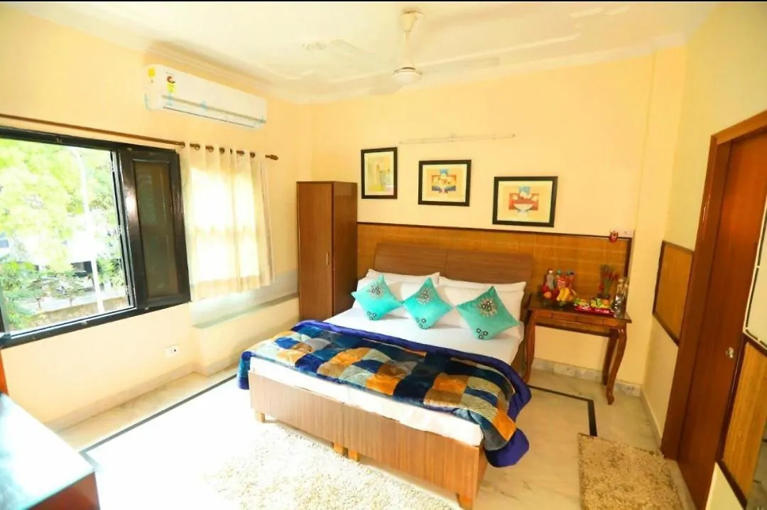 **** Guest house Bhambri Expo House Hotel Delhi  India