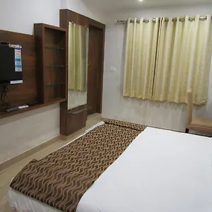 Hotel Divine